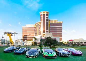 Wynn Signature Exhibition Unveiled with Spectacular Fanfare