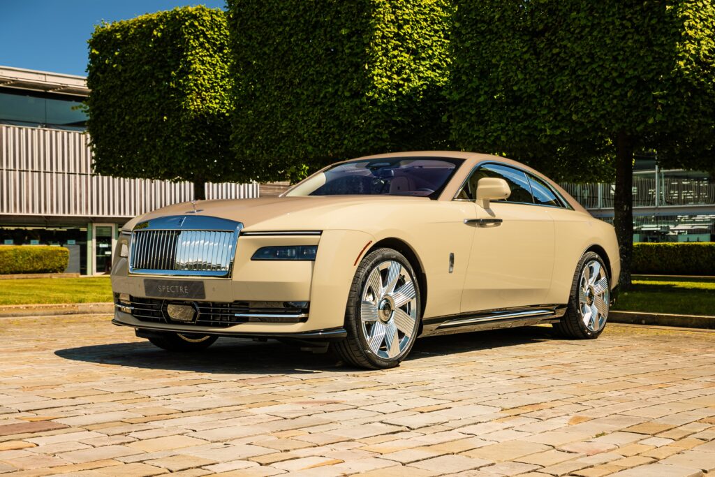 Rolls-Royce Unveils 'Spectre Bailey': A One-of-a-Kind Tribute to a Beloved Dog