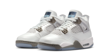 The Air Jordan 4 ‘Blue Chill’ is the Only Ice You Need This Winter