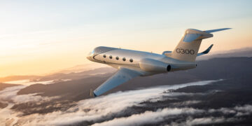 Gulfstream Unveils the All-New G300