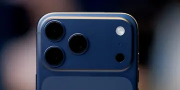 Apple Plans Major New Satellite-Powered Features for iPhones