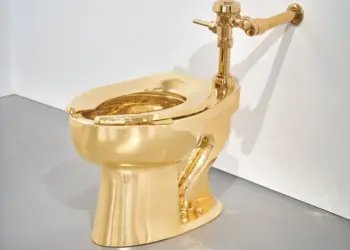 18-Karat Gold Toilet, ‘America,’ Flushes Out $12.1 Million at Sotheby’s Auction
