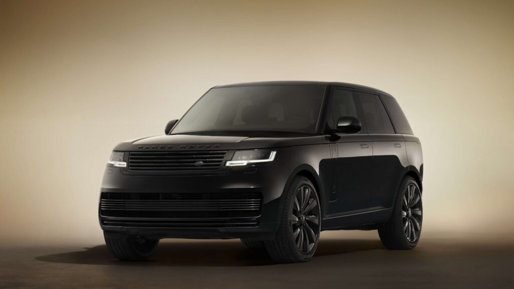 Range Rover SV Black: A New Pinnacle of Striking Design and Luxury