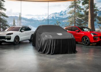 Porsche Cayenne Electric To Be Unveiled Digitally, Followed by Dubai Showstopper