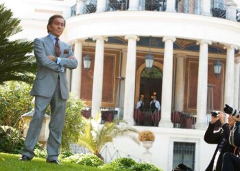 Valentino Garavani, Couture Legend, Dies at 93