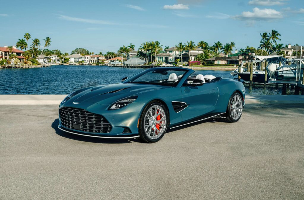 Aston Martin Debuts 1-of-1 Vanquish Volante ‘Wave Edition’ for 2026 Naples Winter Wine Festival