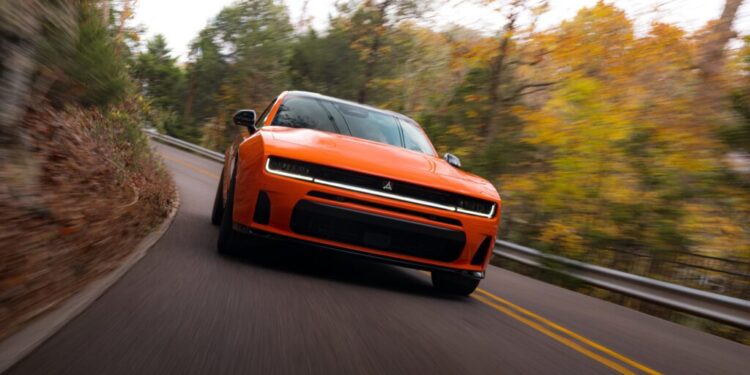 Dodge Completes Charger Lineup with New Sixpack R/T Model