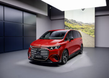 Mercedes-Benz Reimagines Luxury with the All-Electric VLE Grand Limousine